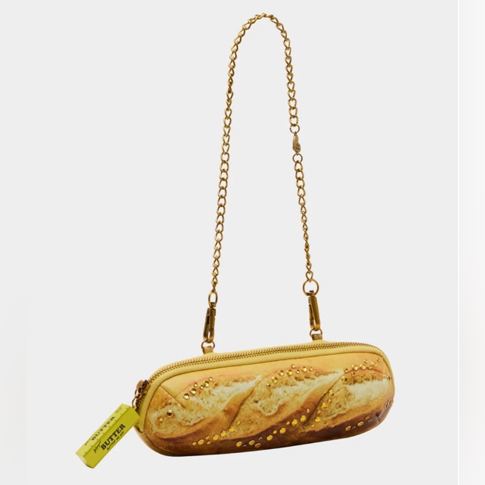 NWT BETSEY JOHNSON- KITSCH BAGUETTE ABOUT IT SHOULDER BAG TAN